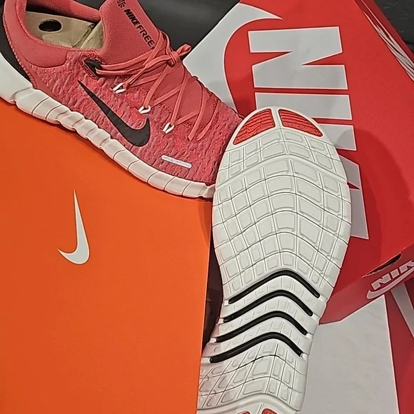 Nike sneakers - Picture 4 of 4